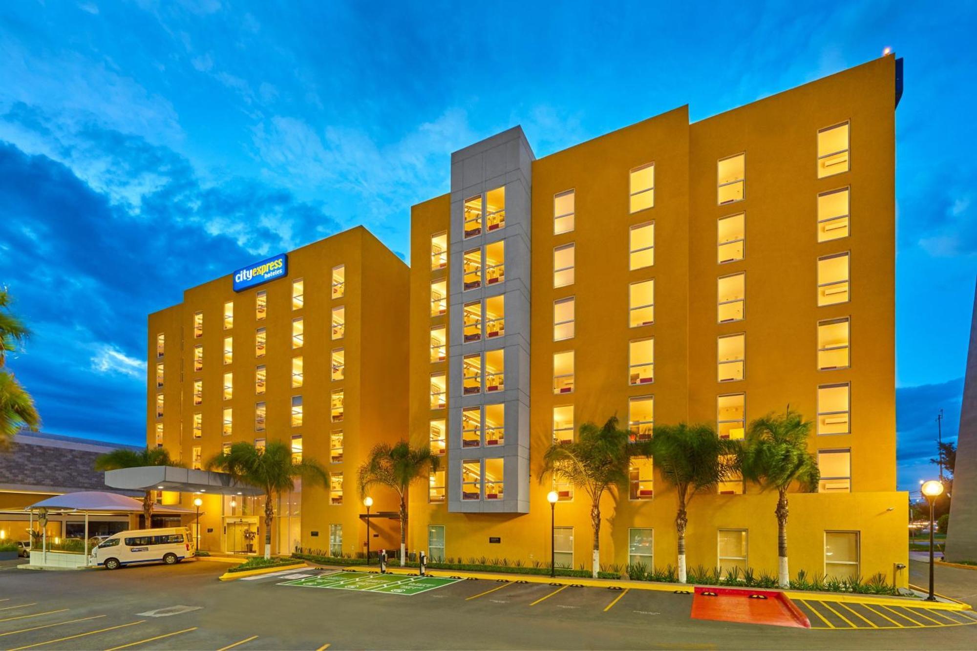 City Express By Marriott Queretaro Jurica Buitenkant foto